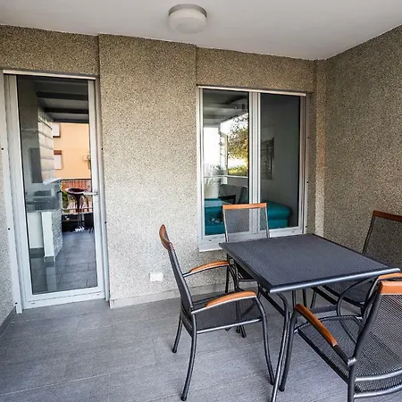 Gordan Apartment Split